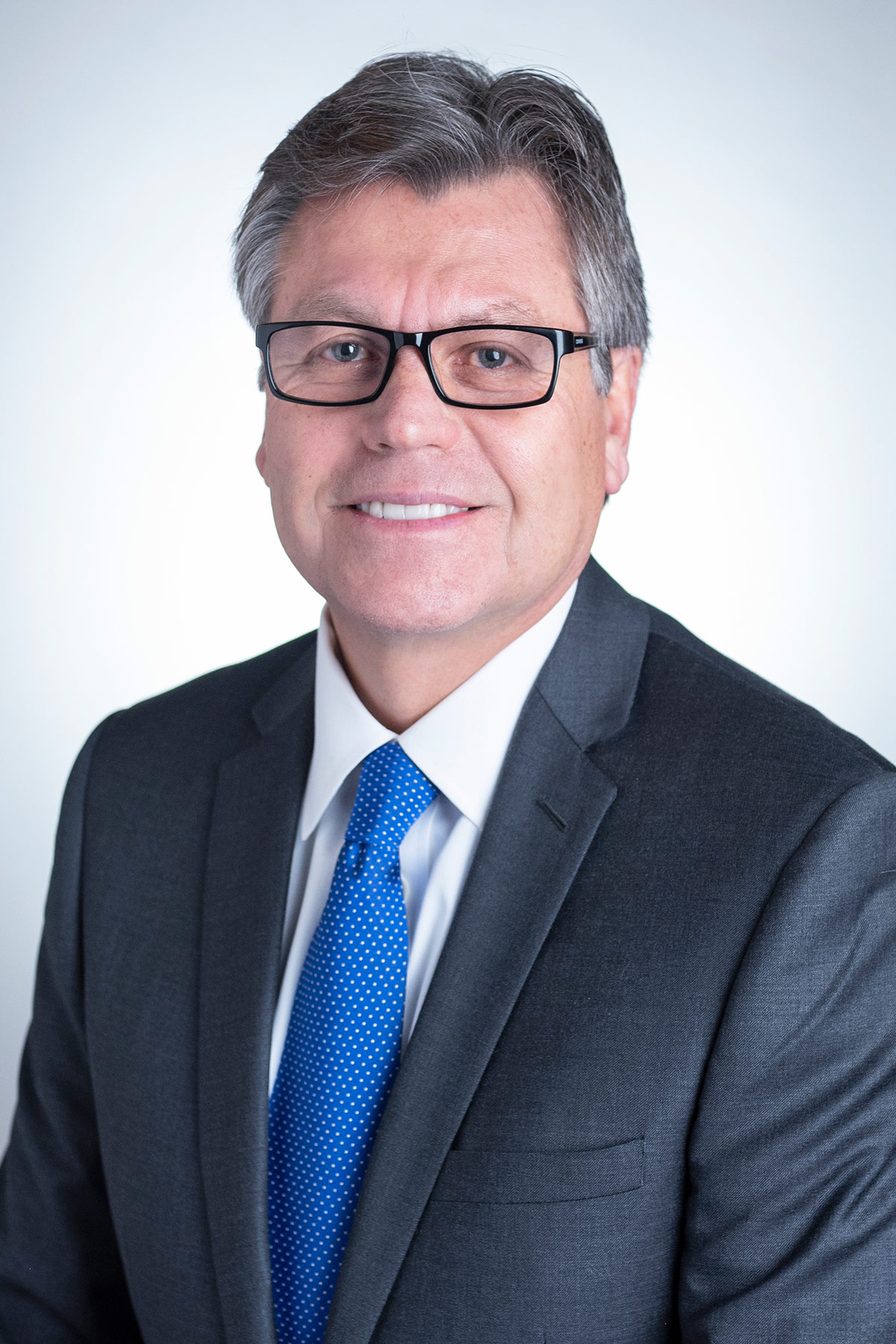 Roberto Garcia headshot