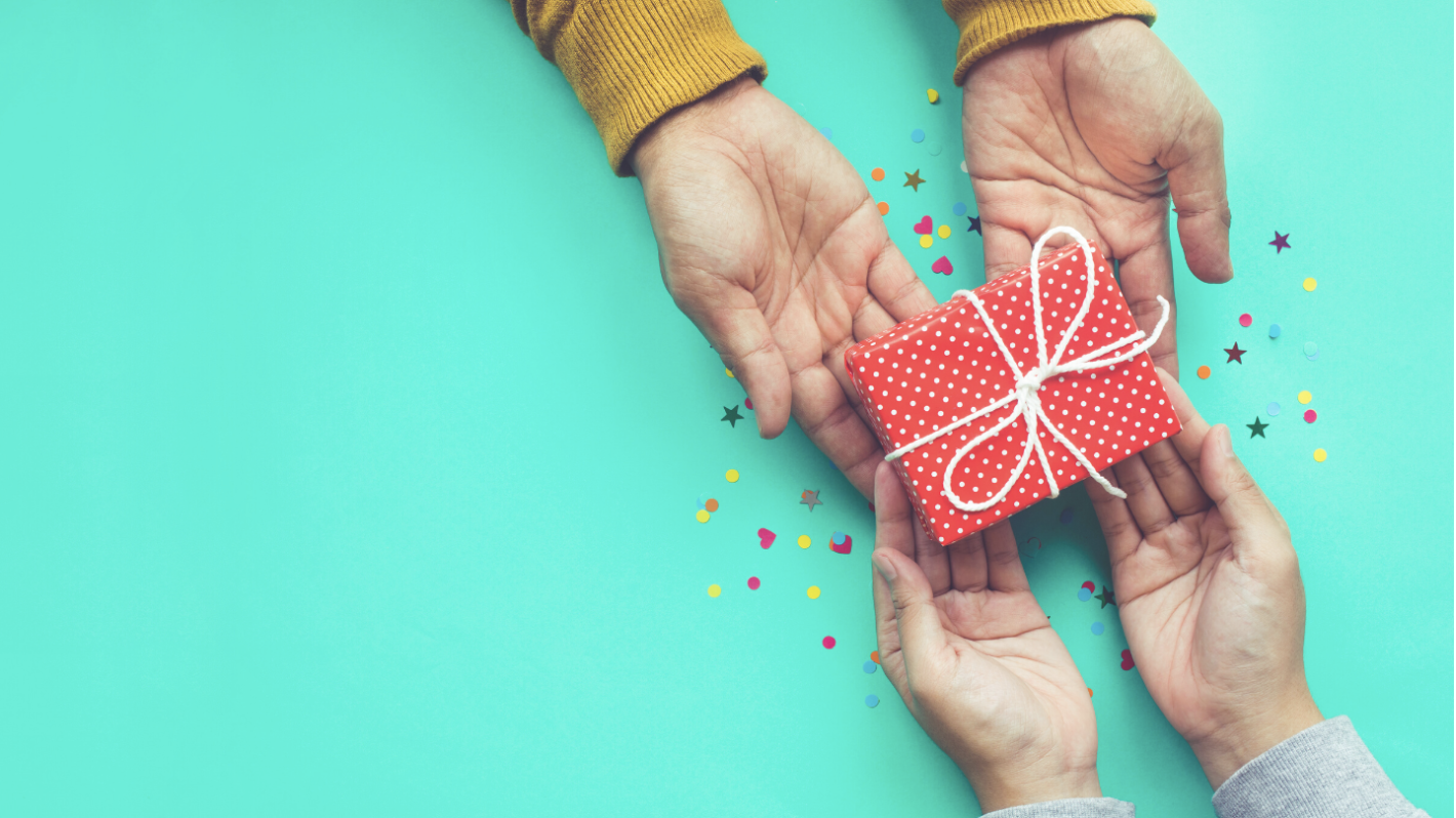 Guide to Gift Giving Around The World | Cultures Gifting
